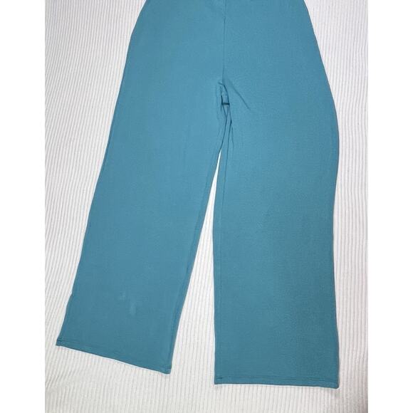 Fabletics Smooth As Hell Mock Neck Halter Jumpsuit Teal Sz XL NWT RETAIL $89.95 - Picture 11 of 15